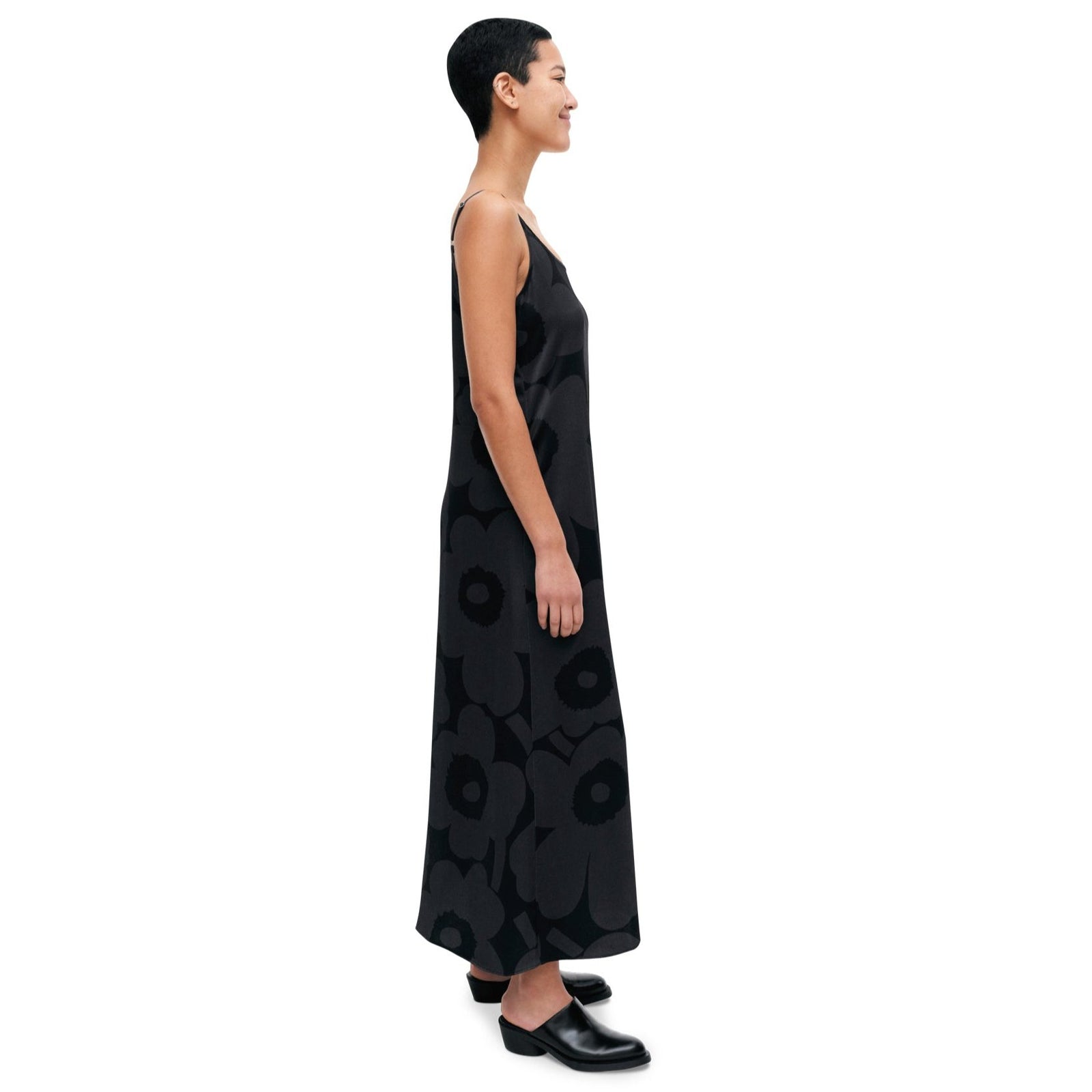 Marimekko Seurassa Unikko Satin Dress, Black & Grey Eleish Van Breems Home