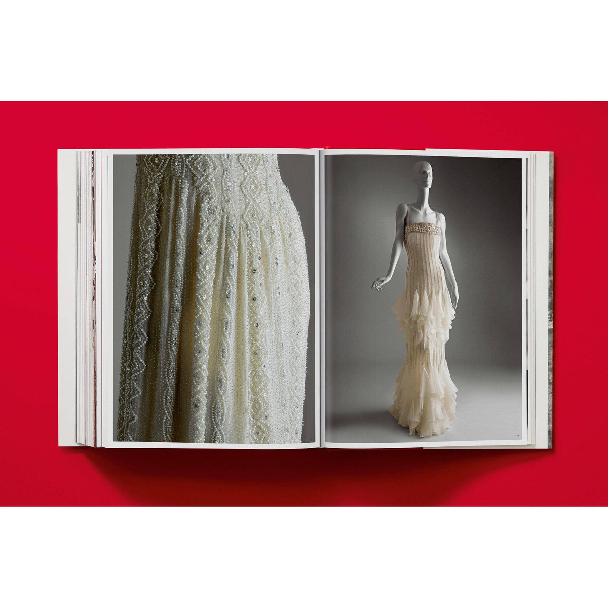 Valentino. A Grand Italian Epic (English) Eleish Van Breems Home