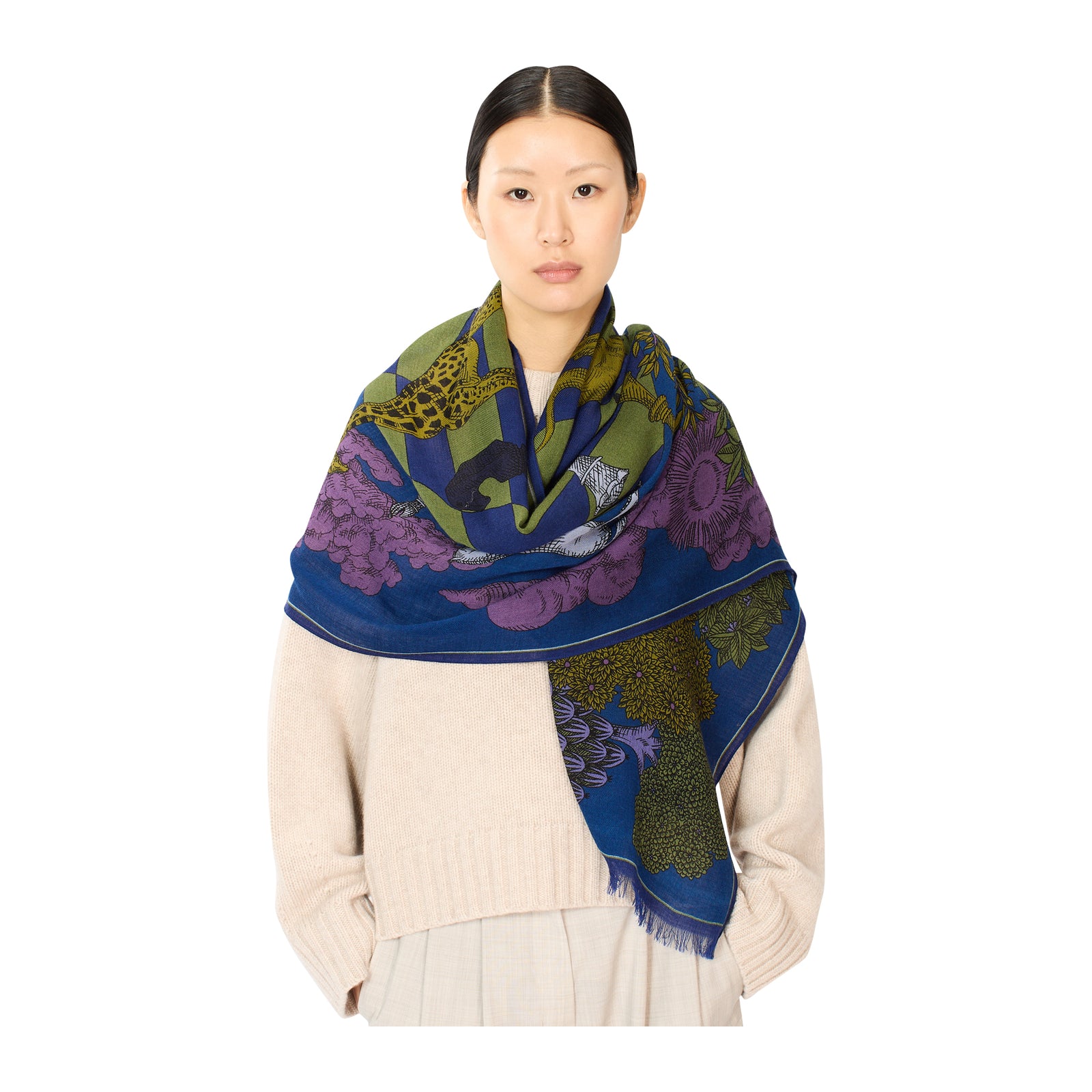 Magnus Scarf, Moss Eleish Van Breems Home