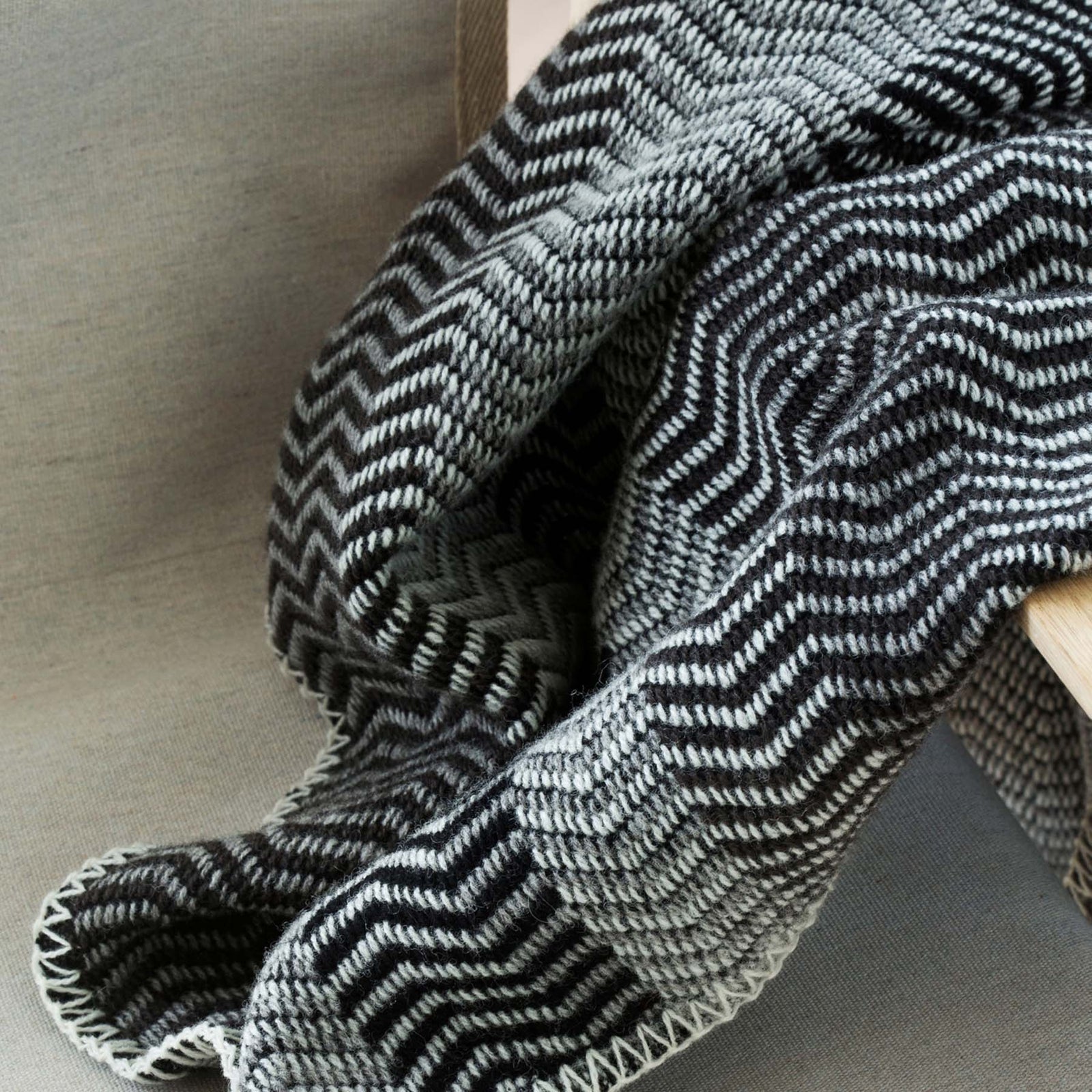 Fri Throw Eleish Van Breems Home