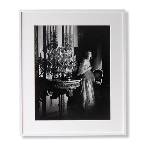 Model at Best and Company by Alan Fontaine