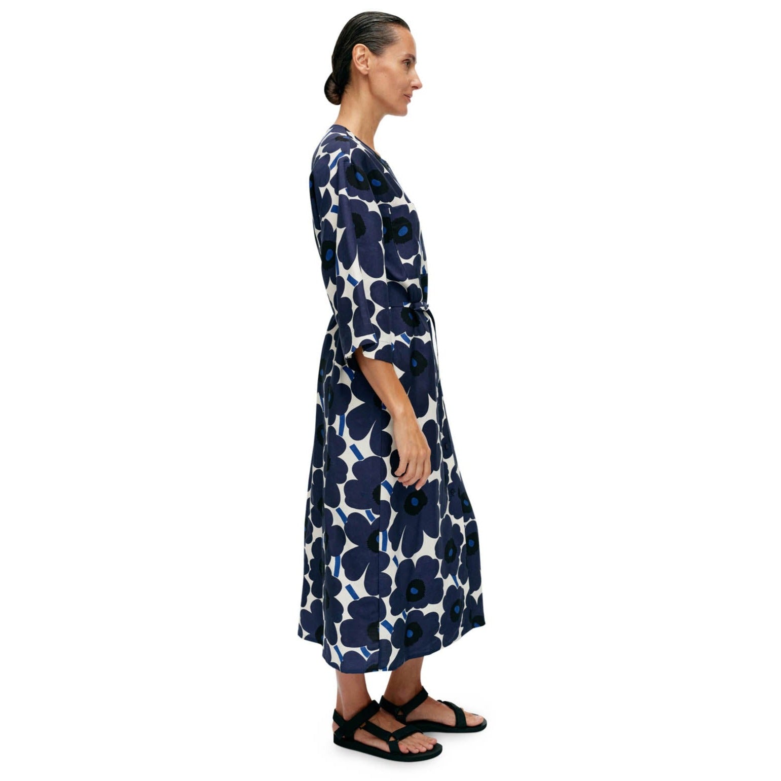 Markkinat Unikko Dress, White With Blue Flowers Eleish Van Breems Home