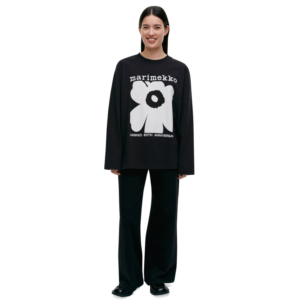 【24AW】marimekko/Biitti Unikko Tribute Placement カットソー Marimekko Bitti Unikko Tribute Placement T-Shirt – KIITOSlife