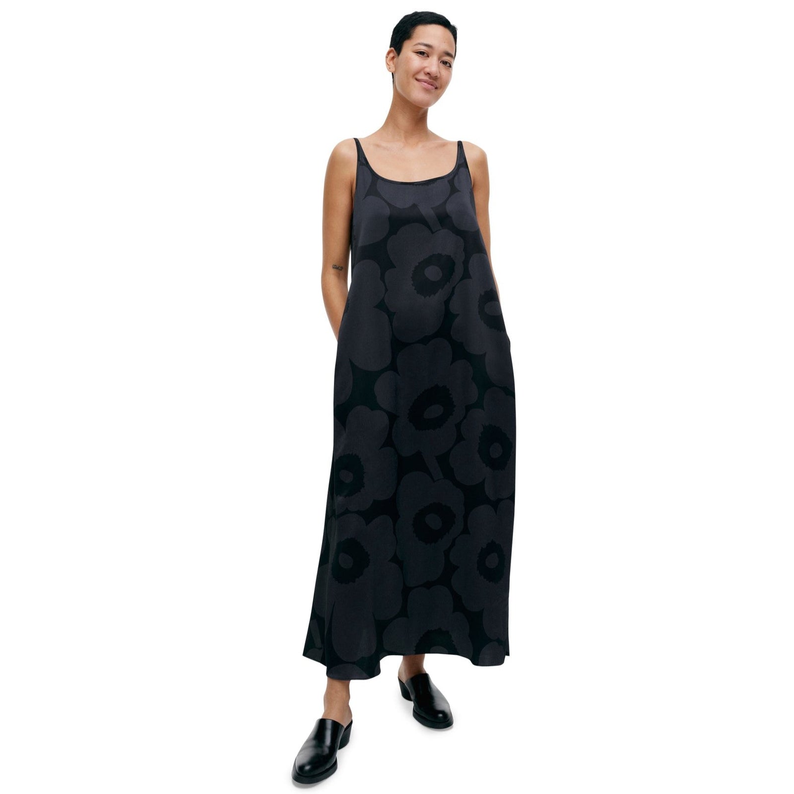 Marimekko Seurassa Unikko Satin Dress, Black & Grey Eleish Van Breems Home