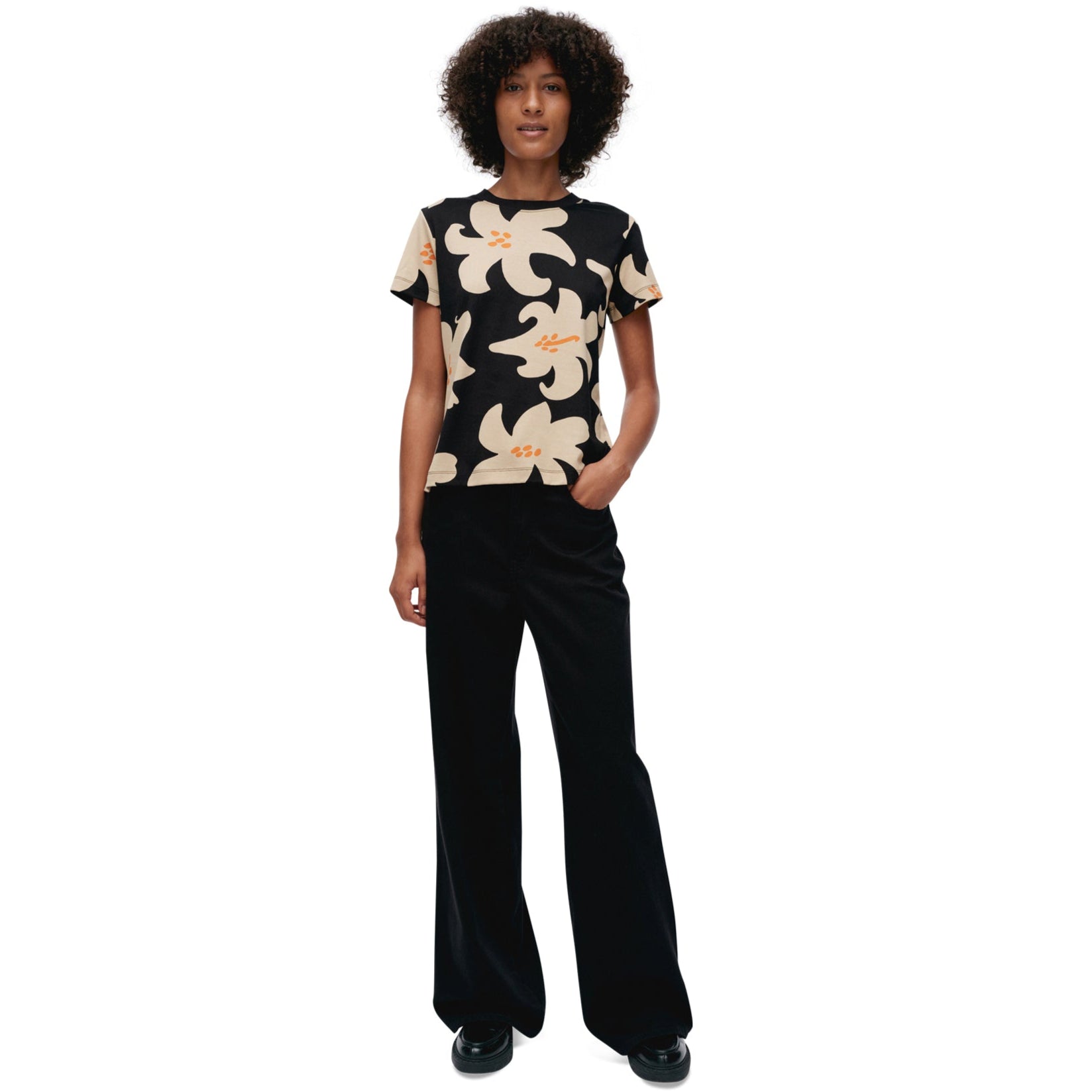 Heleys Villinarsissi T-shirt in Black & Orange Eleish Van Breems Home