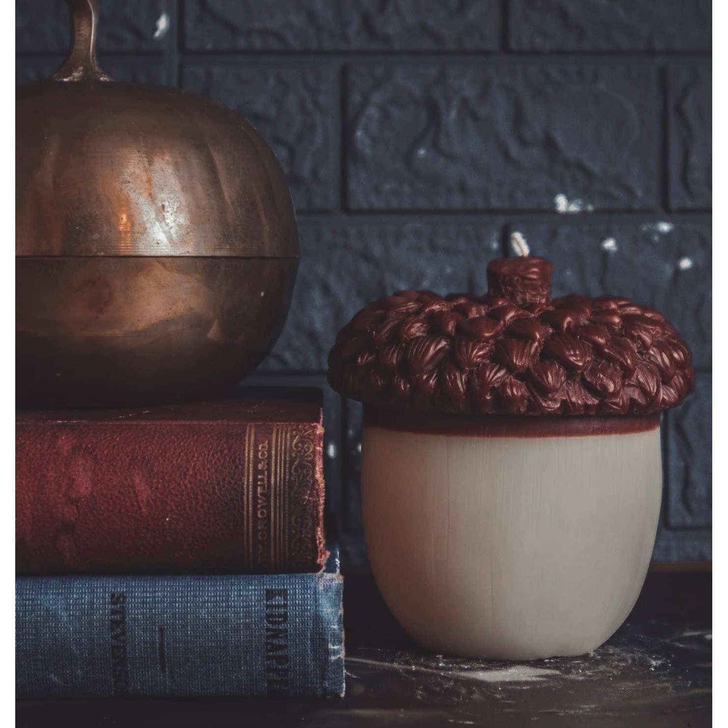 ACORN CANDLE | PILLAR Eleish Van Breems Home