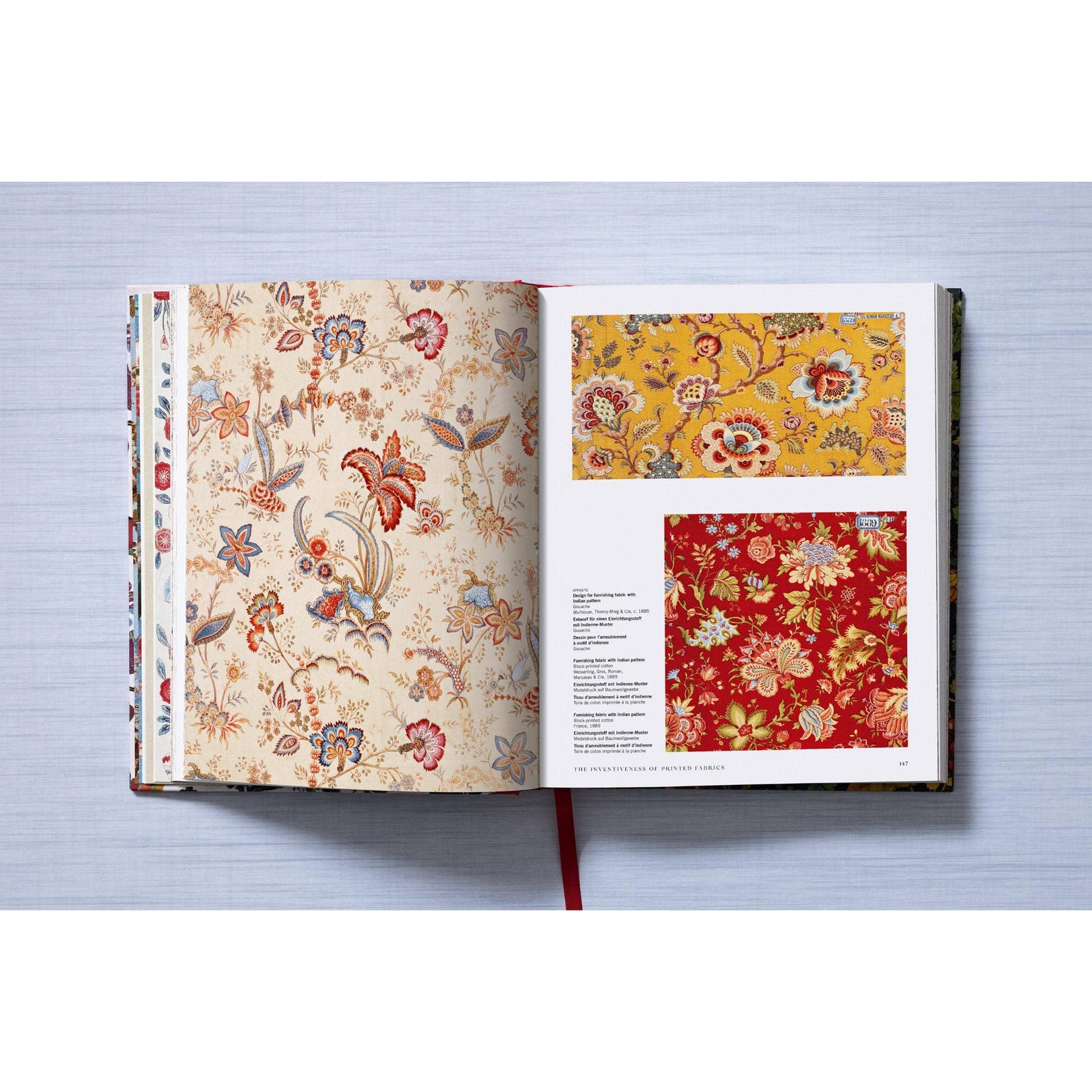 The Book of Printed Fabrics. From the 16th Century Until Today (German, French, English) Eleish Van Breems Home