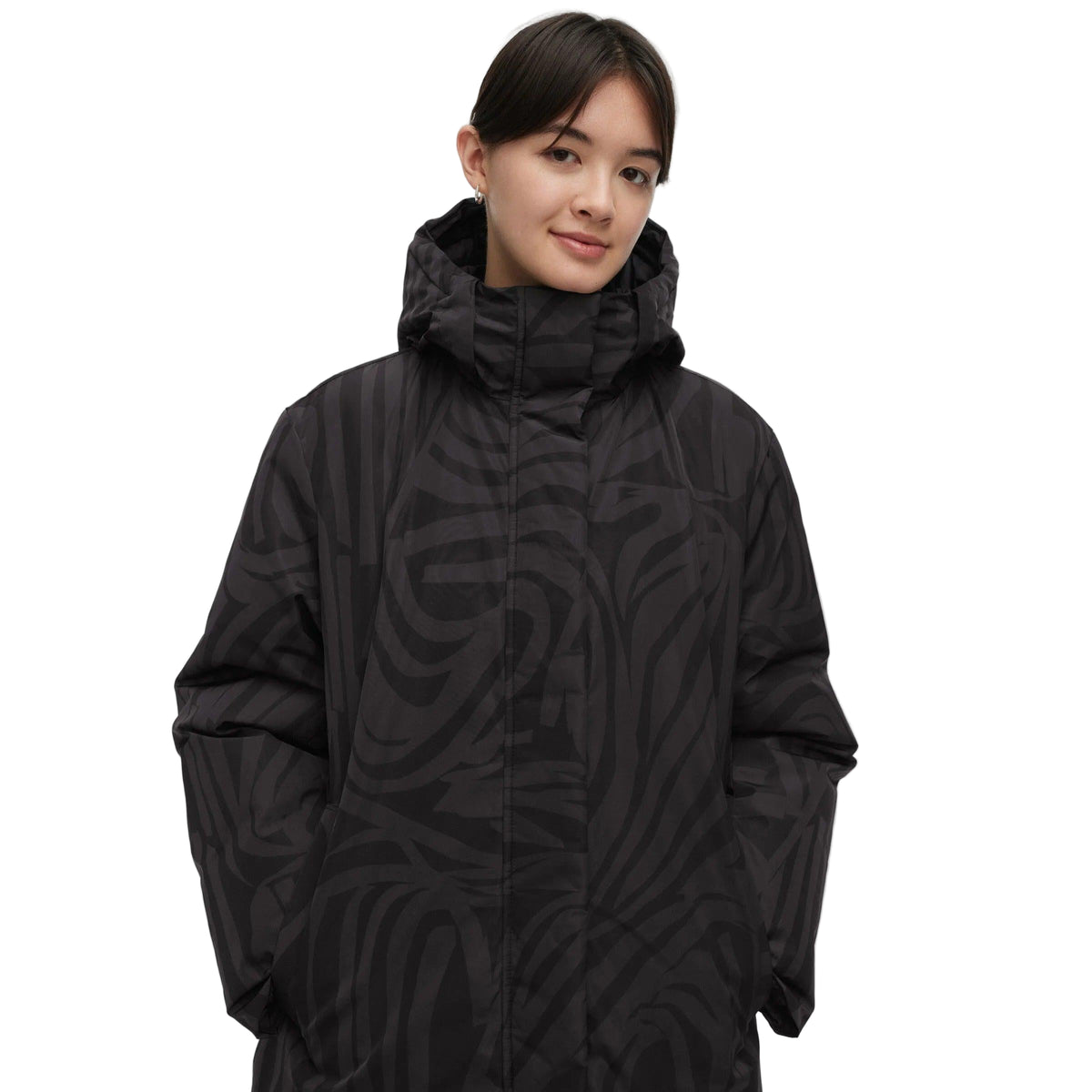 Marimekko Taiottu Jokuraita Down Coat, Dark Gray Eleish Van Breems Home