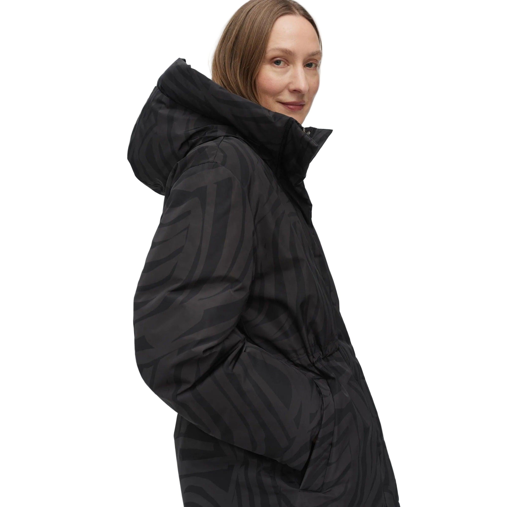 Marimekko Käännös Jokuraita Down Coat Eleish Van Breems Home