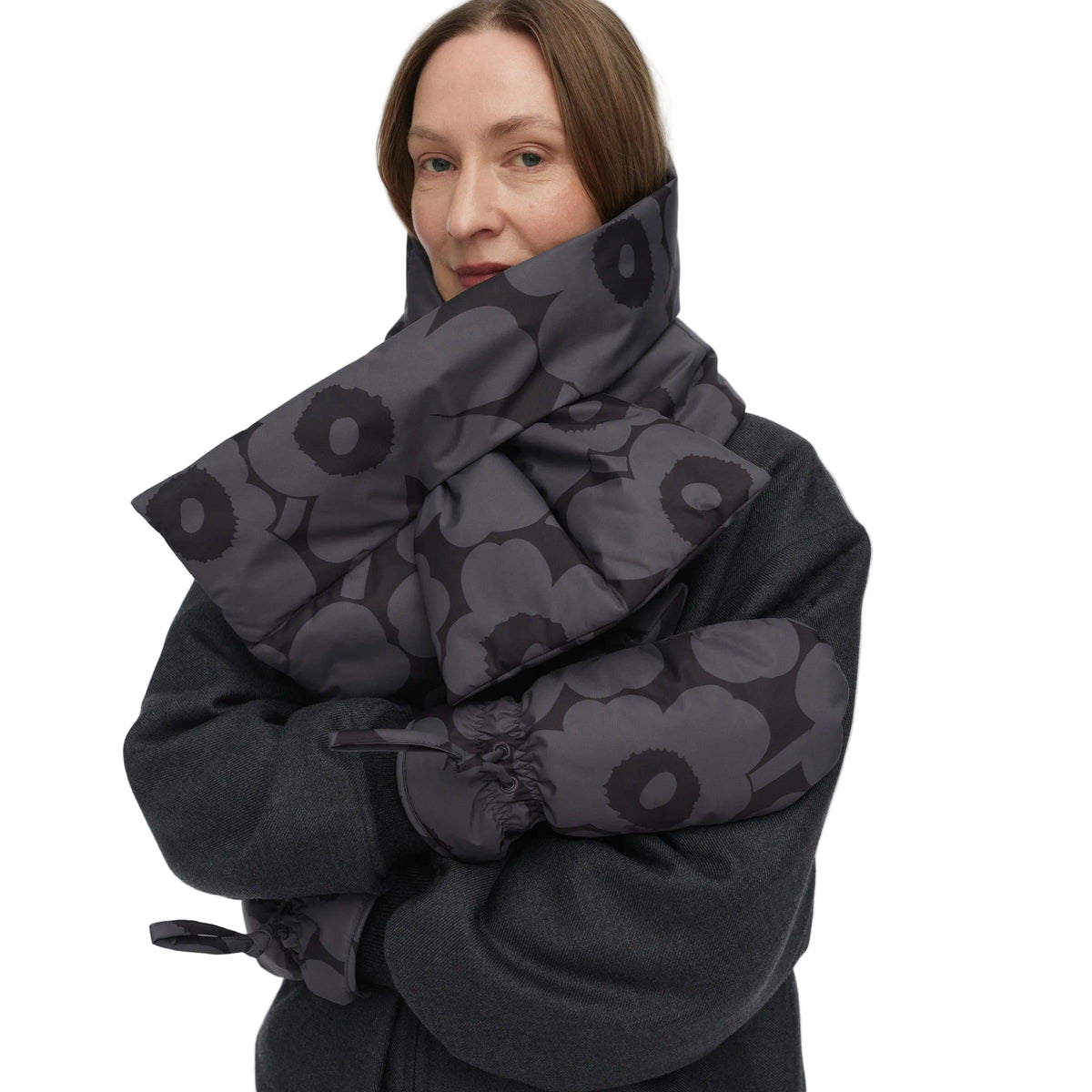 Marimekko Croma Unikko Scarf Dark Gray & Black Eleish Van Breems Home