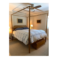Pencil Post Queen Size Bed in Tiger Maple
