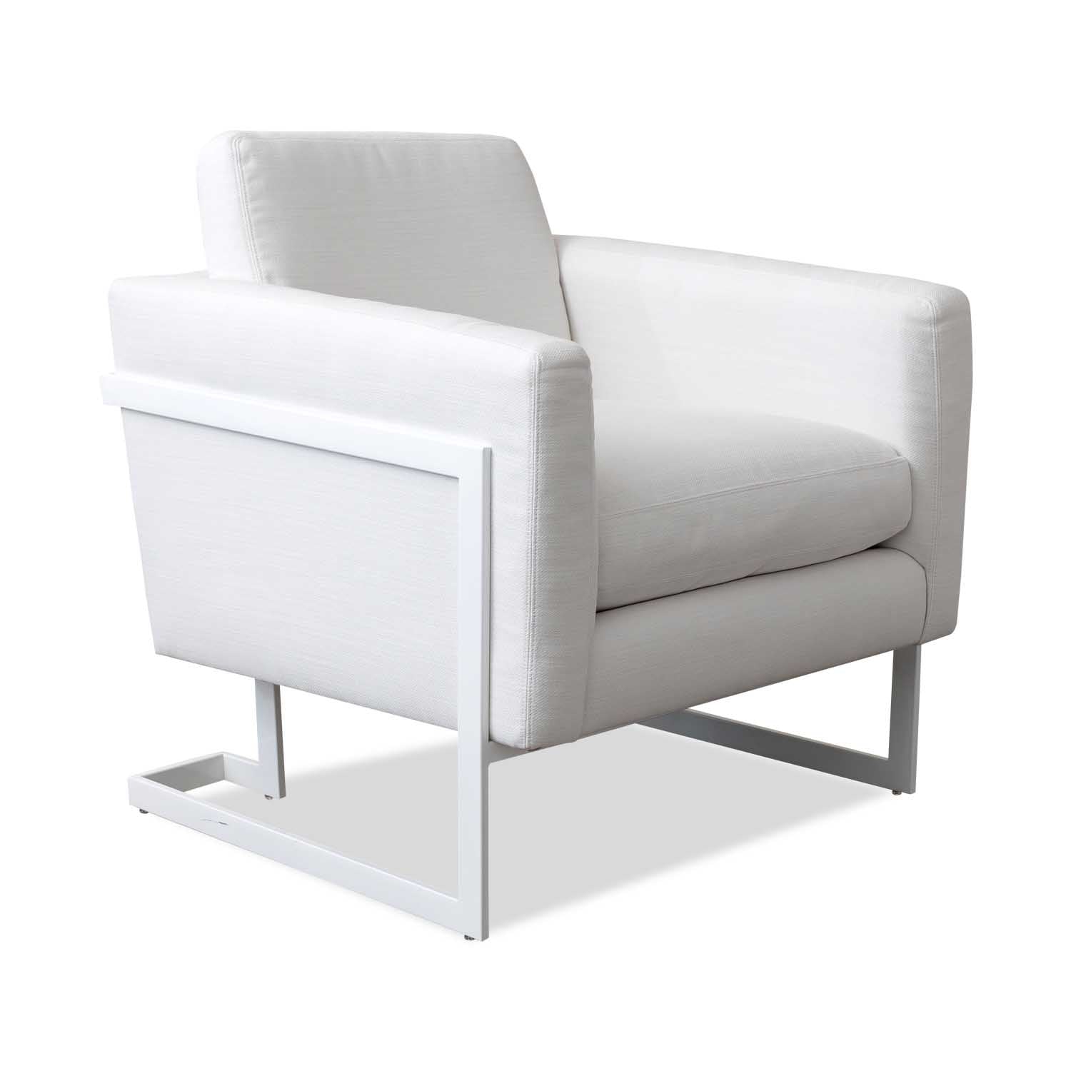 Reef Outdoor Chair in Fresno Alabaster